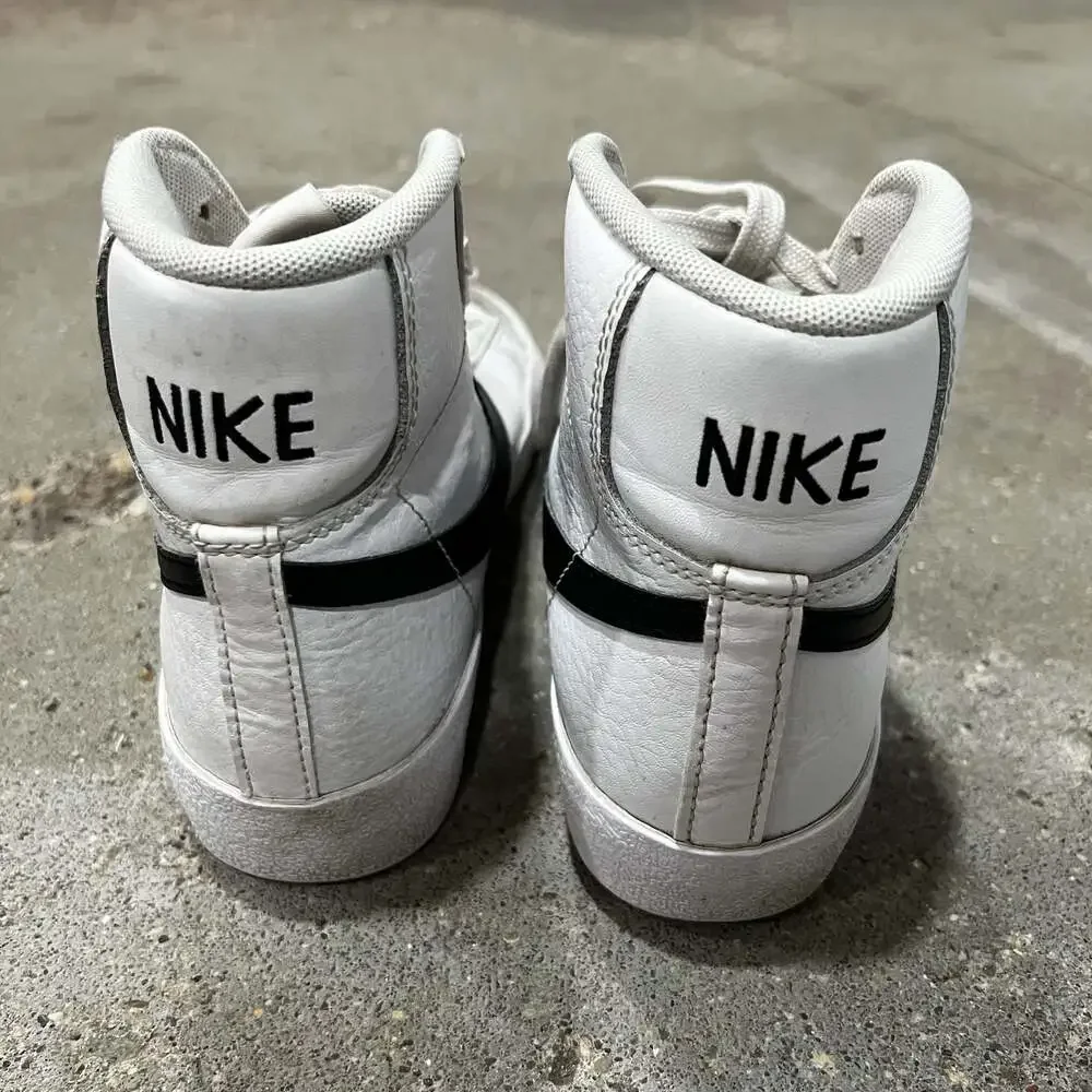 Nike blazer mid